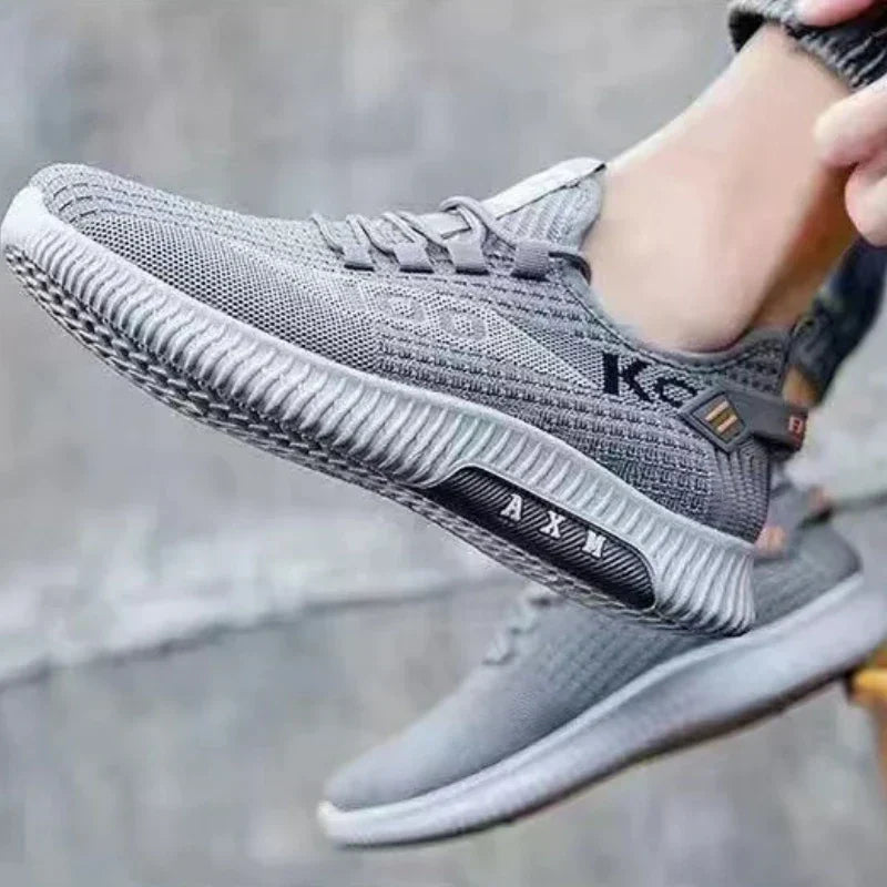 mens lightweight running sneakers