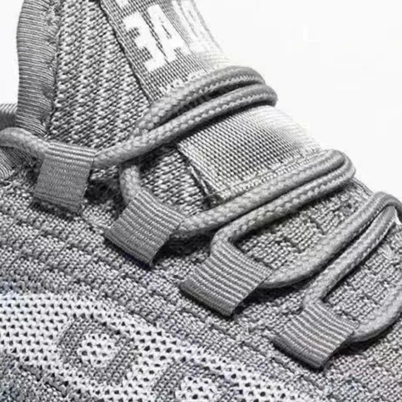 mens lightweight running sneakers